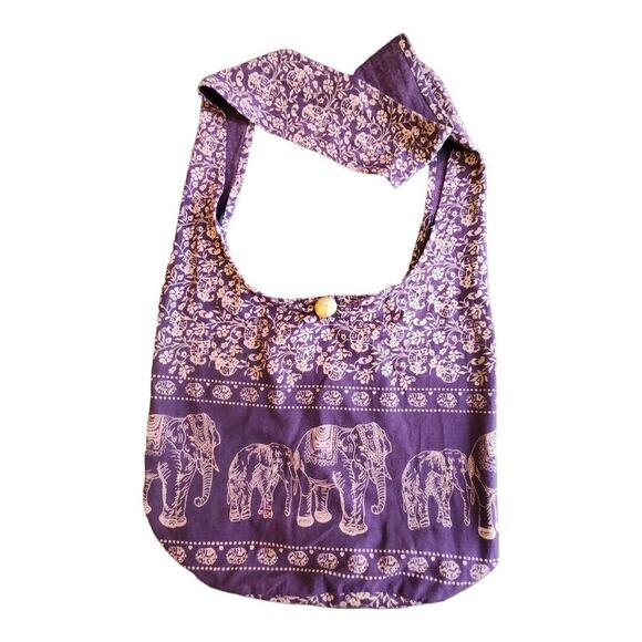 NWOT Elephant Crossbody Bag Hobo Sling Shoulder Purse Zippered Inside‎ Pocket - Picture 1 of 12